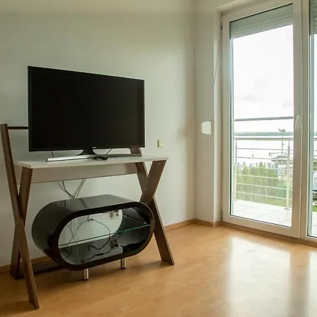 Lakeside Apatrments Apartment Mamaia